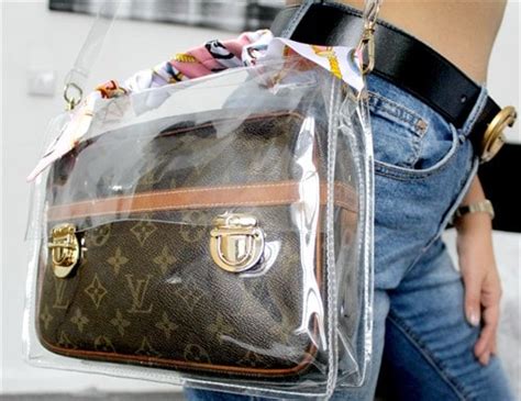 Review: Louis Vuitton Clutch Monogram Compiegne 23 with PVC 